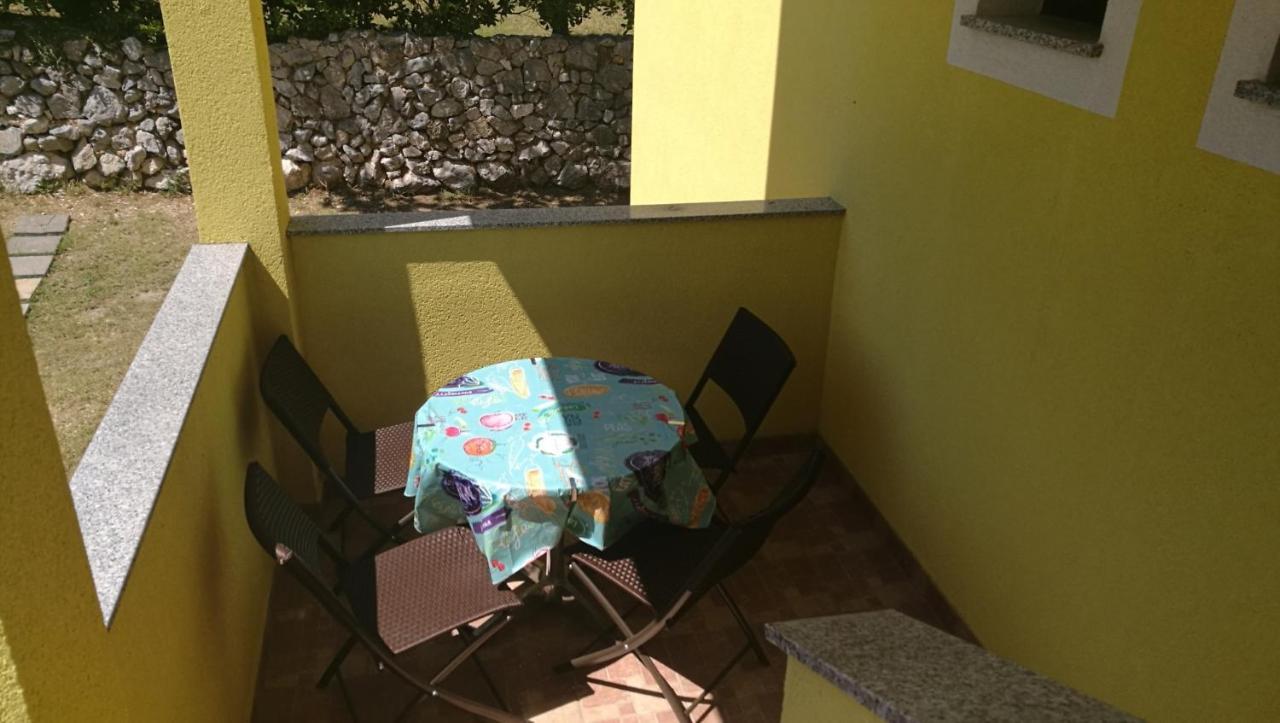 Apartments With A Parking Space Baska, Krk - 13907 المظهر الخارجي الصورة