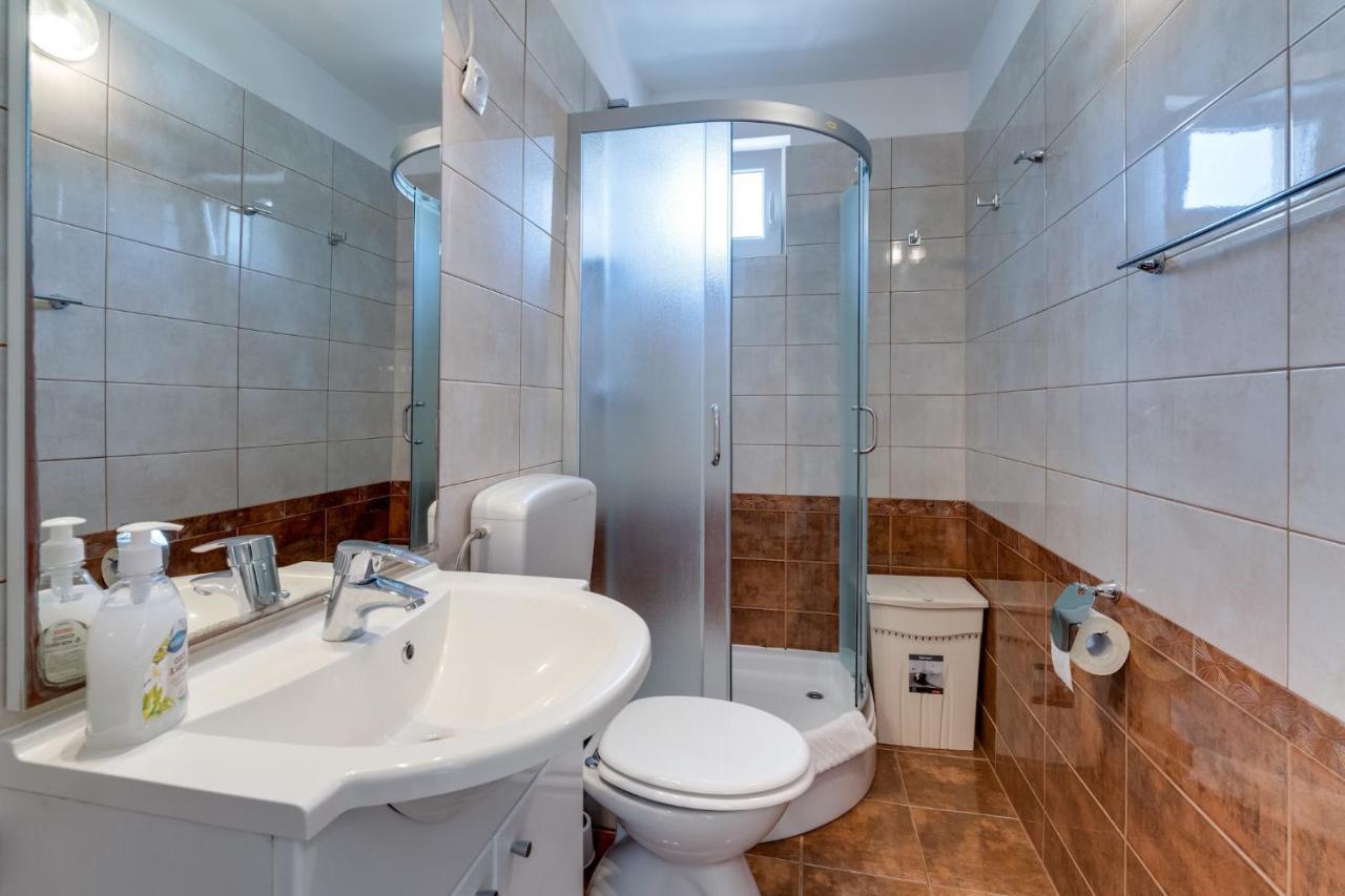 Apartments With A Parking Space Baska, Krk - 13907 المظهر الخارجي الصورة