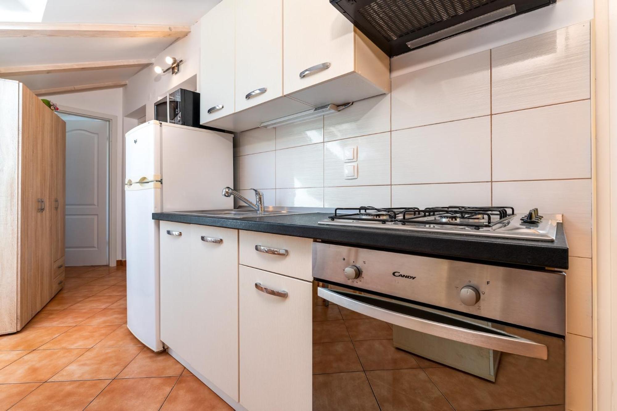 Apartments With A Parking Space Baska, Krk - 13907 الغرفة الصورة