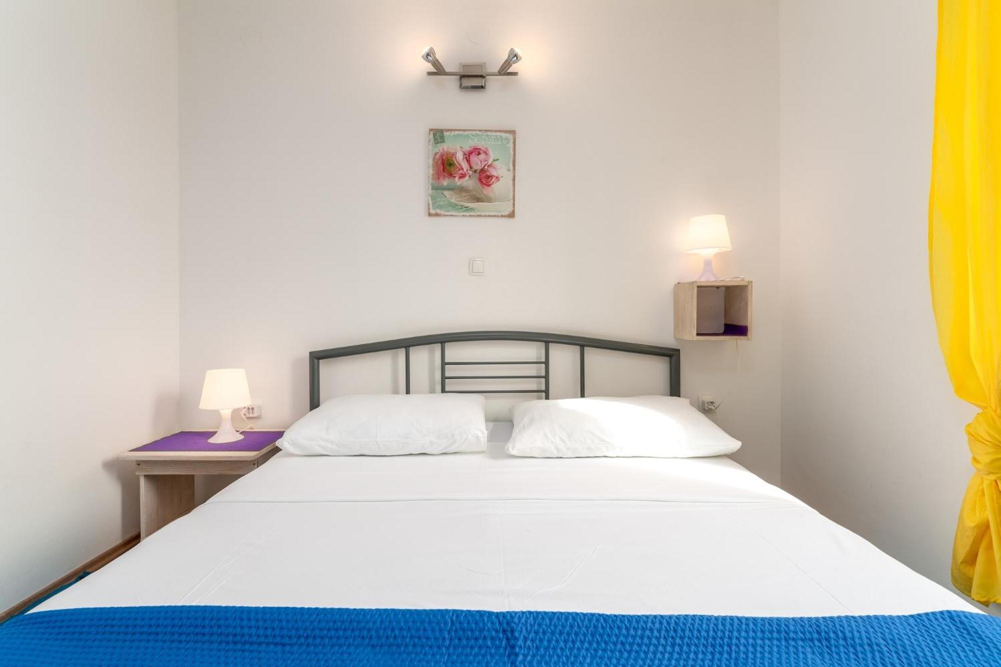 Apartments With A Parking Space Baska, Krk - 13907 الغرفة الصورة